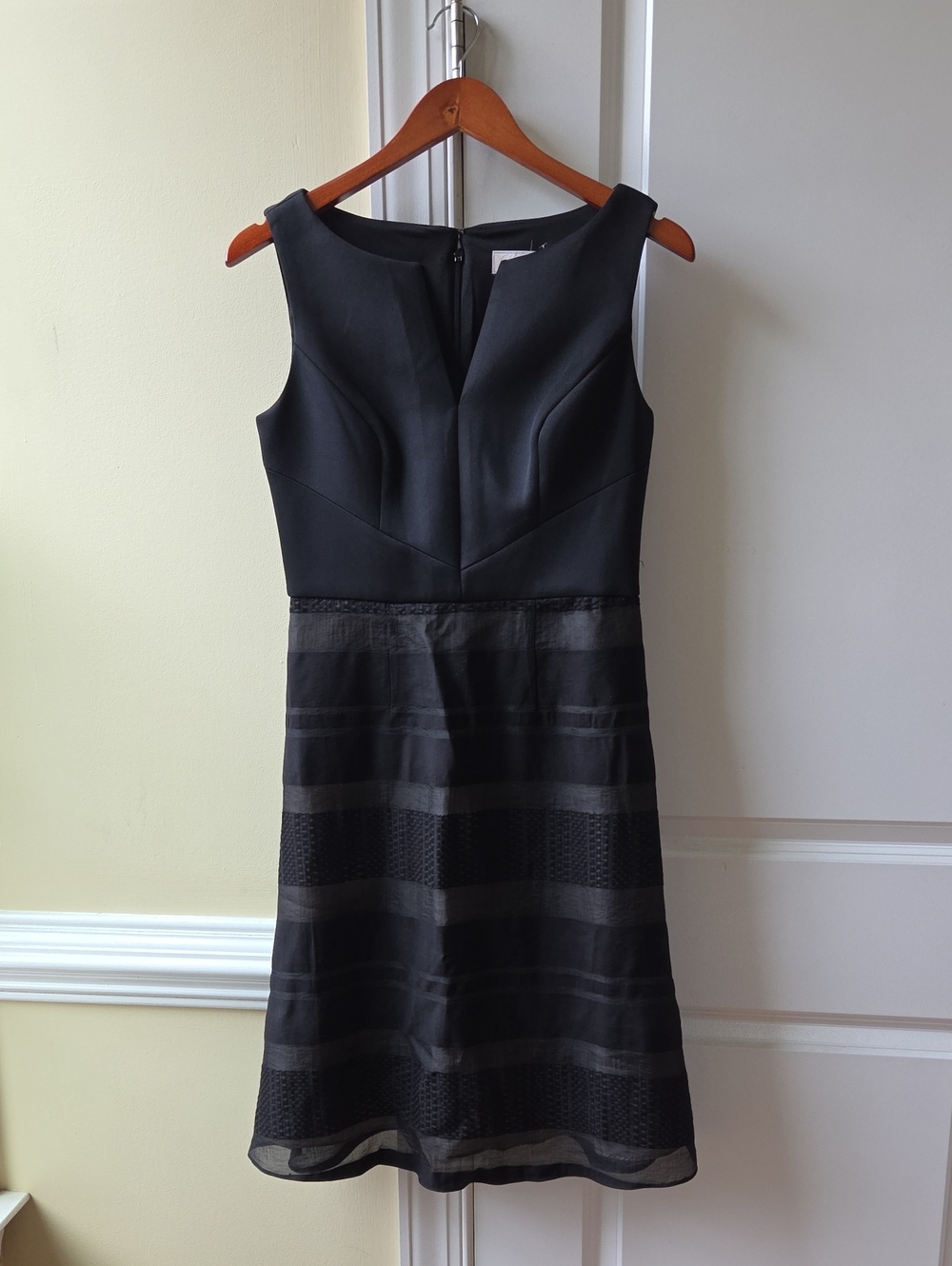 NWOT Lovely by Adrianna Papell black dress size 6